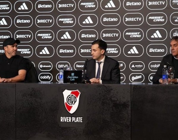 Coudet dejó de ser el director técnico de River y asumiría Ponzio como interino